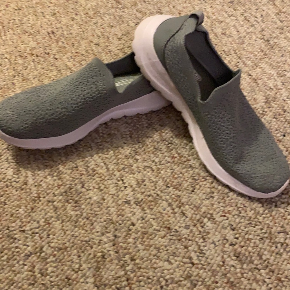 Women’s athletic works slip on tennis shoes size 8